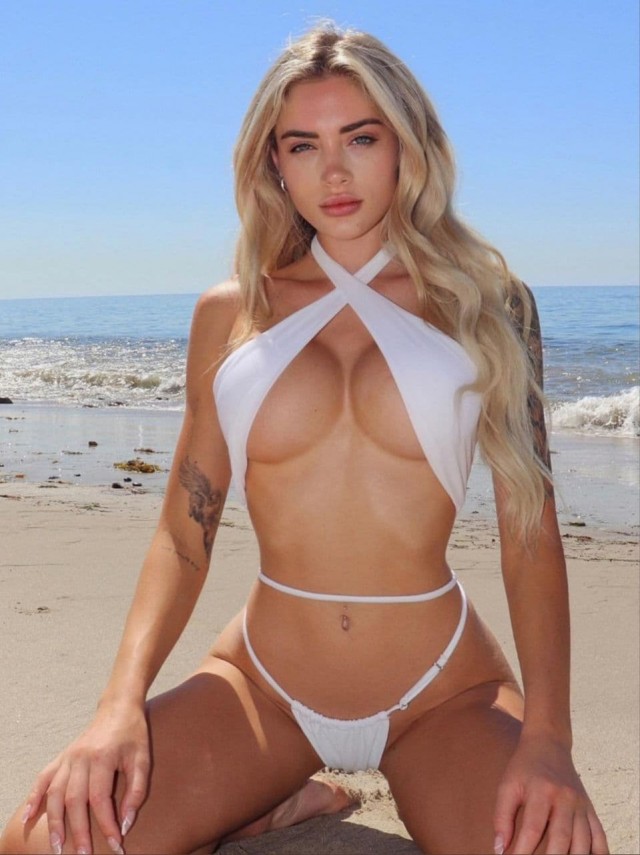 Прекрасная половина человечества (Vol.102) В белом