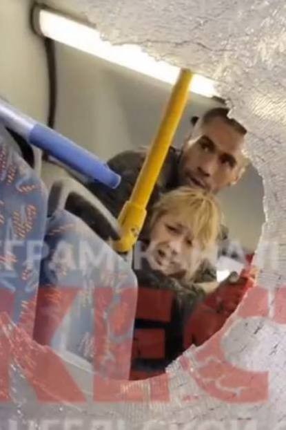 В Архангельске мужчина взял в заложники женщину