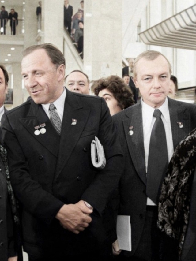 Интересные снимки известных людей 11.08.25