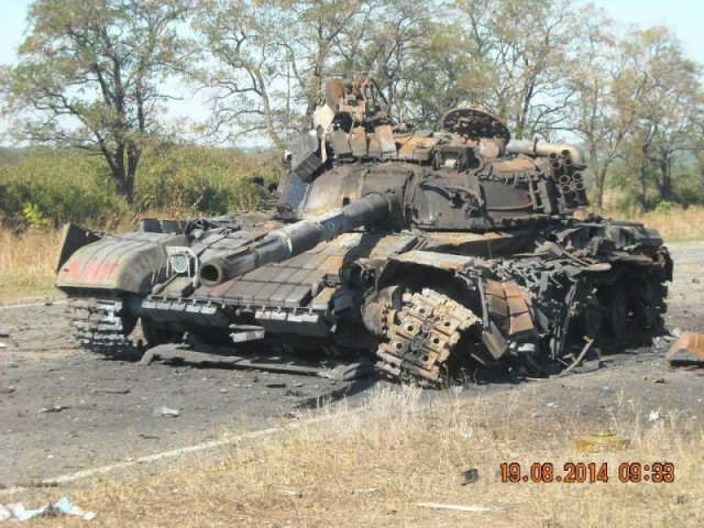 Бронетанковый апокалипсис. Подбитые танки вооружённых сил Новороссии