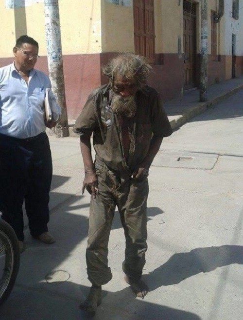 Неравнодушные люди привели в нормальный вид бездомного мужчину