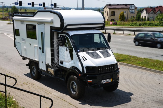 Вездеход - дом на колесах на базе КамАЗа