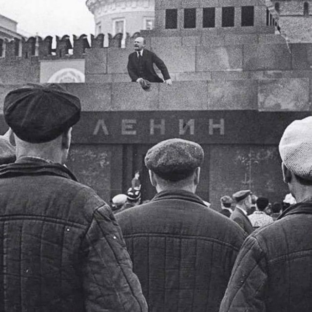 Ленин разный