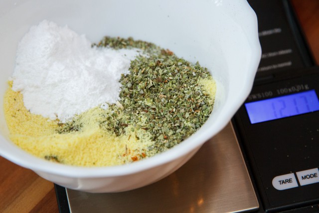 Легендарный немецкий фастфуд "Карривурст с картофелем фри"