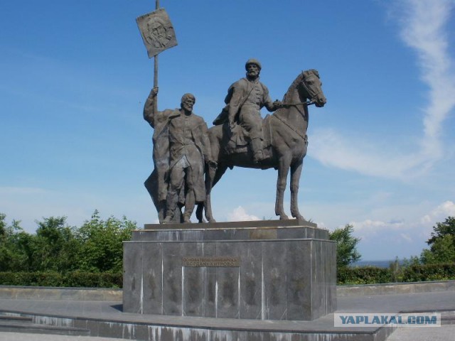 Интересные памятники вашего города