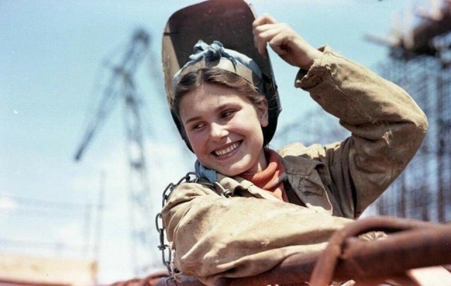 20 значимых фотографий из прошлого России, когда все были дружнее и счастливее