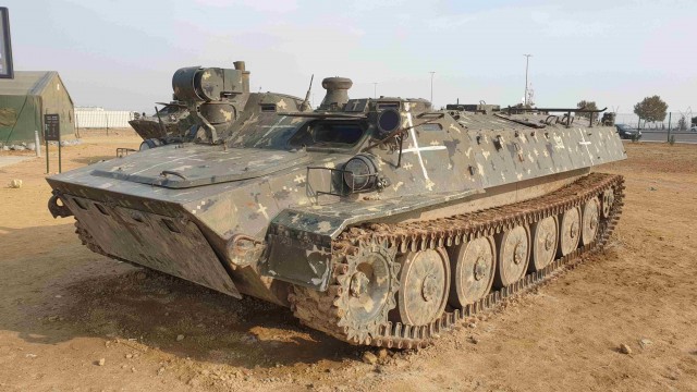 Выставка трофейной военной техники в Баку