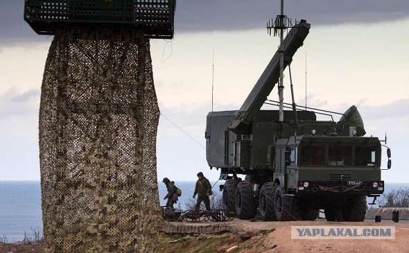 Над Крымом сбили две баллистические ракеты