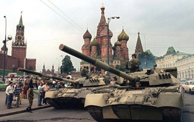 Демократия в опасности!