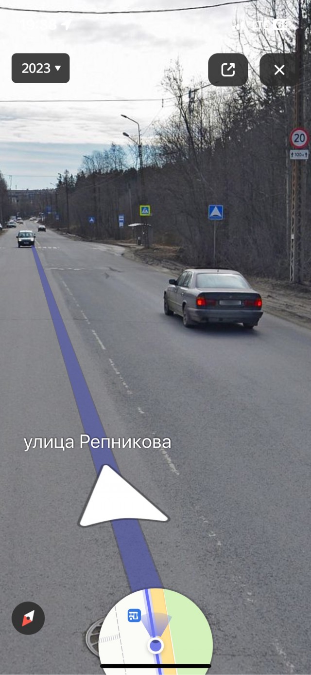 Да, пустая дорога. Да, всего две машины. Но смогли же!
