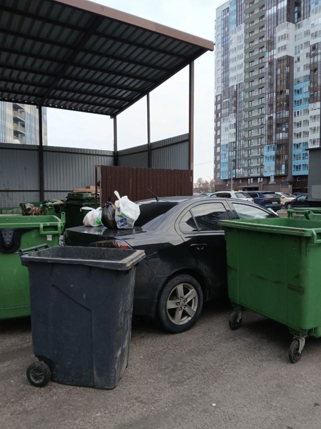 Вот так поступают с нарушителями жители ЖК «Чистое небо» в Петербурге