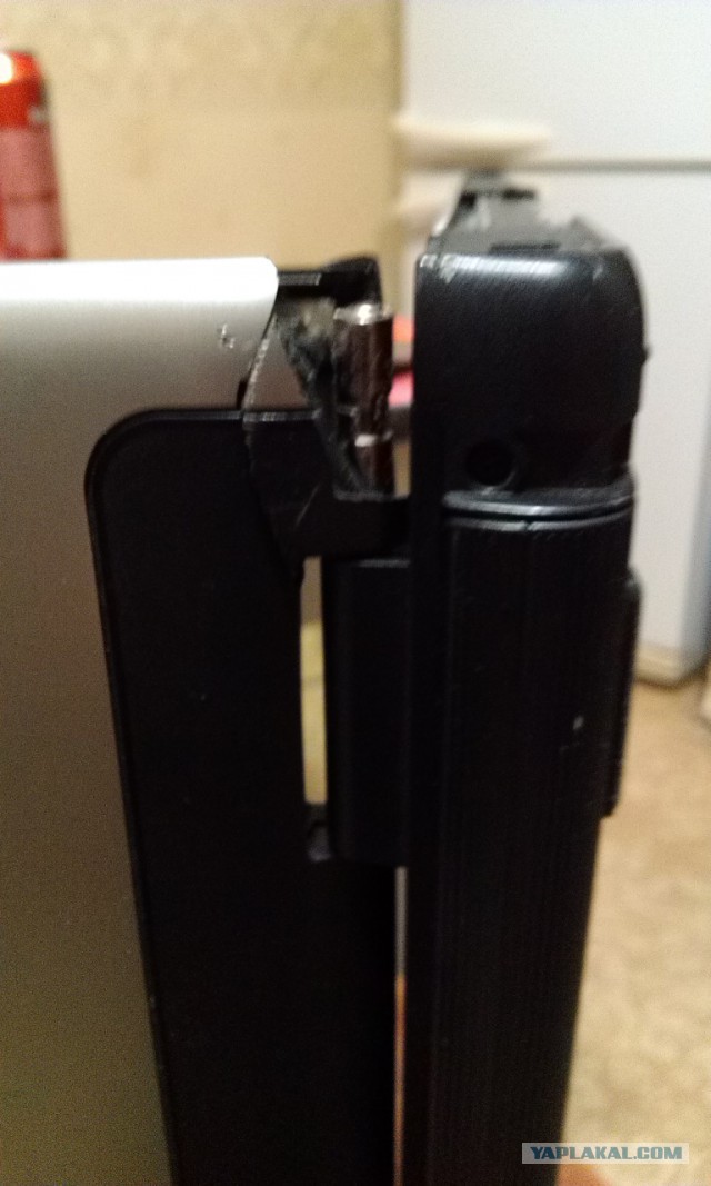 Ремонт петли\крышки ноутбука.