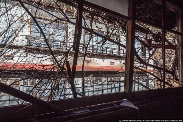 "Заброшенный город в Японии"