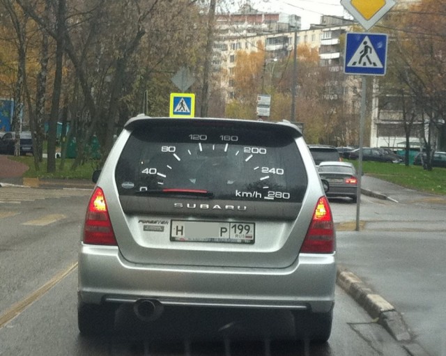 Прикольная идея заднего дворника