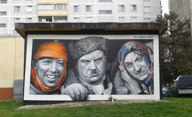 Веселые рисунки московского уличного художника