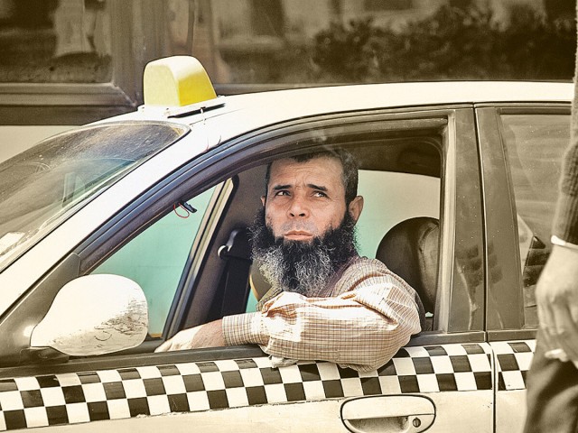 В Думу внесли законопроект о запрете мигрантам работать в школах, больницах и такси