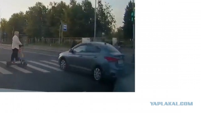 На одном из переходов Санкт-Петербурга