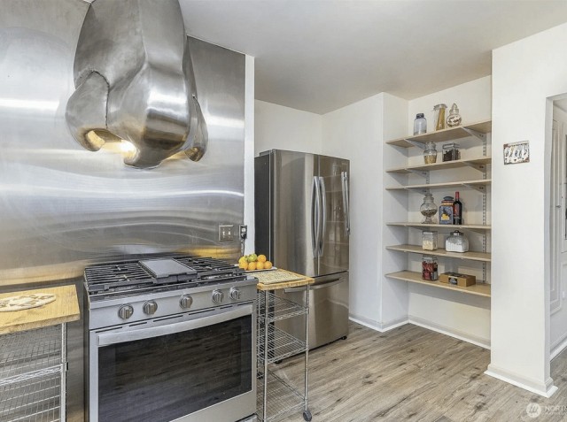 Креатив на грани: 15 фото абсурдных дизайнерских идей со специфическим исполнением