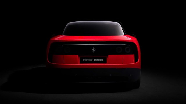В cети вовсю высмеивают первую электричку от Ferrari — модель Luce