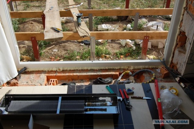 Литературное произведение о окне и руках