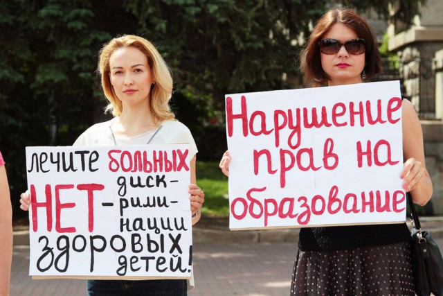 Минпросвещения предложило не пускать в школы детей без прививок