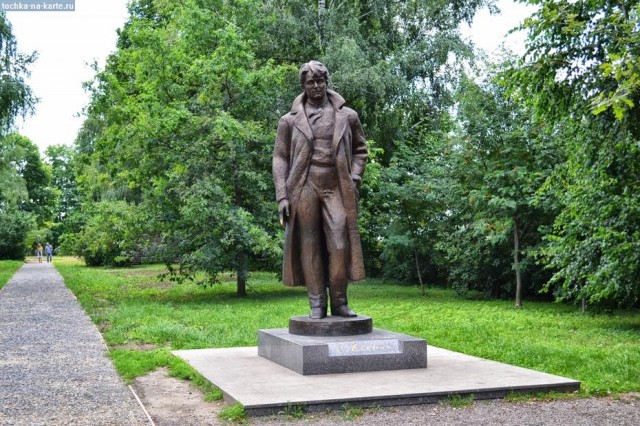 Новый памятник Сергею Есенину в Москве