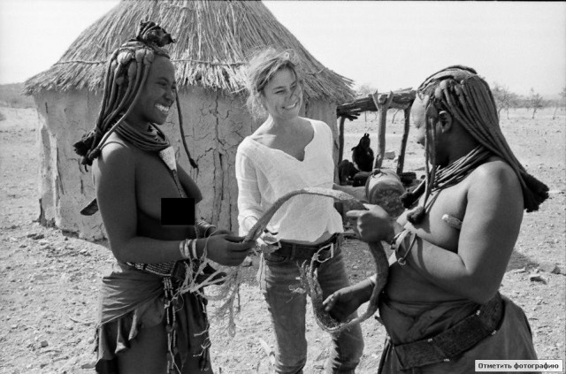 Девушки нашли общий язык (16+)