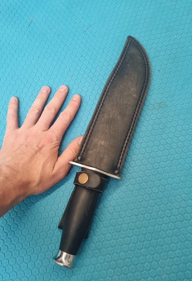 Вот ещё один нож запилил. Марихуанщик Джо