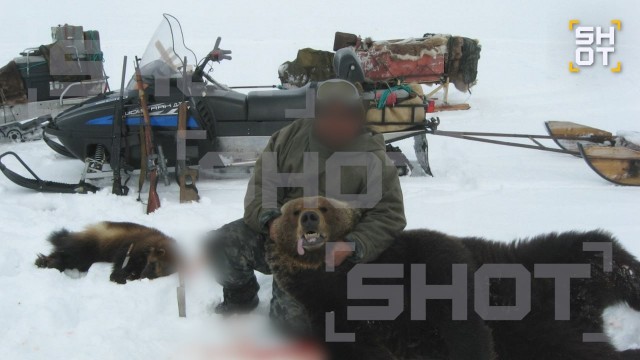 *БАЯН*Пьяный чукотский охотник внезапно умер во время полёта — после того, как попытался выломать дверь в кабину пилота