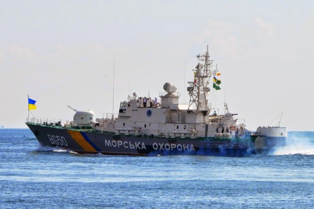 вельбот ВМС Украины проверил российские корабли