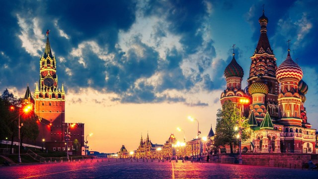 «Никаких дорог не хватит»: Собянин пожаловался на количество автомобилей в Москве