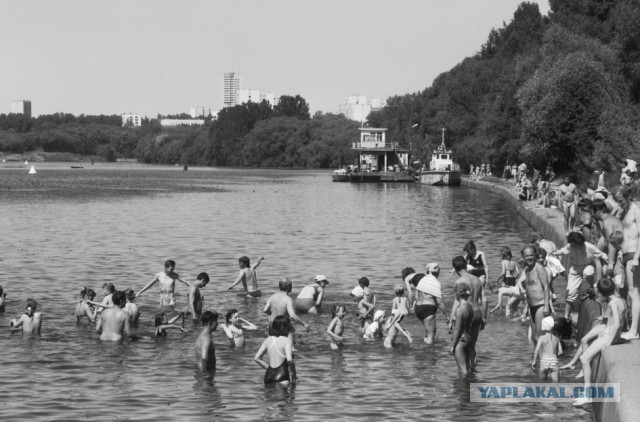 Как купались в Москве-реке