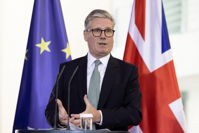 Кира Стармера решили вынести в Англии?