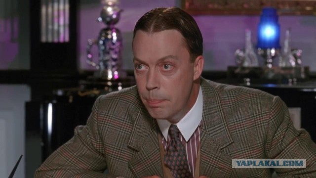 Умер звезда «Один дома» Тим Карри. Ему было 80 лет