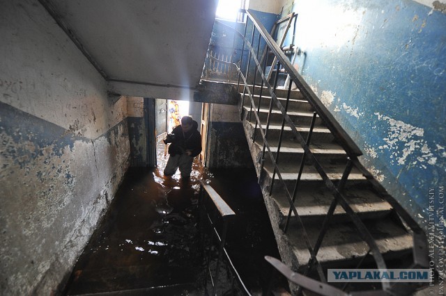 Всё, вода уходит! А вместе с нею печаль, разруха..