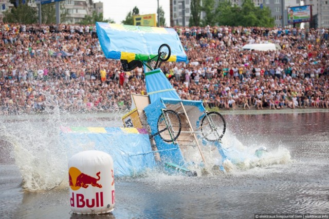 "Кузькина мать" и Red Bull Flugtag 2010