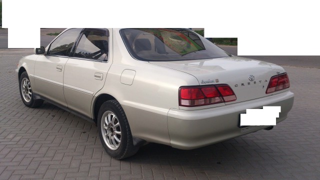 Леворульная Toyota Crown - специально для Китая.