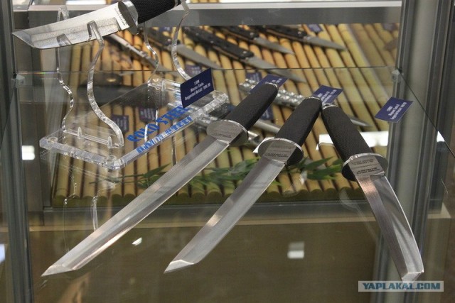 Подборка фото с ярмарки ножей и оружия IWA 2012.