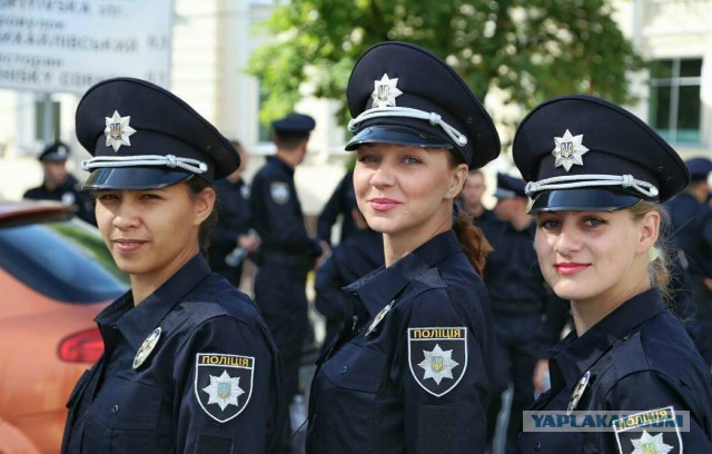 В Киеве представили новых патрульных