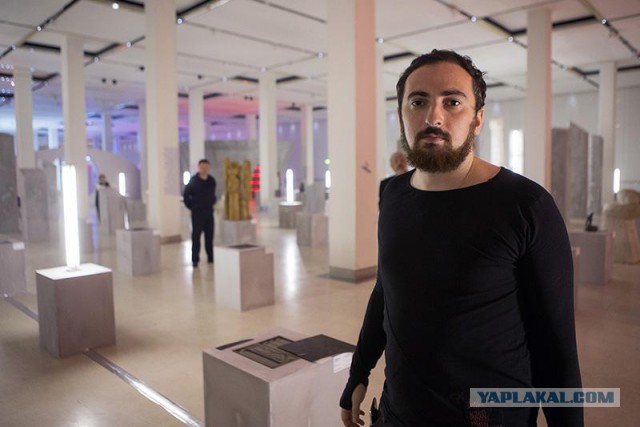 Православные активисты разгромили Манеж