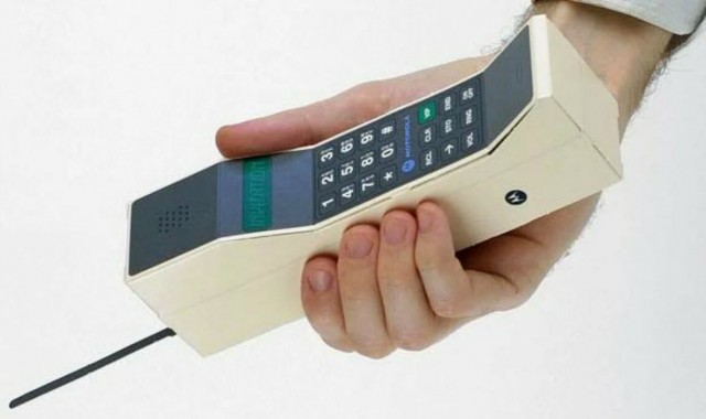 Как разорили американскую фирму Motorola, создательницу сотовой связи