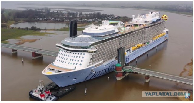 Круизная компания показала, как огромные океанские лайнеры перевозят по узким рекам