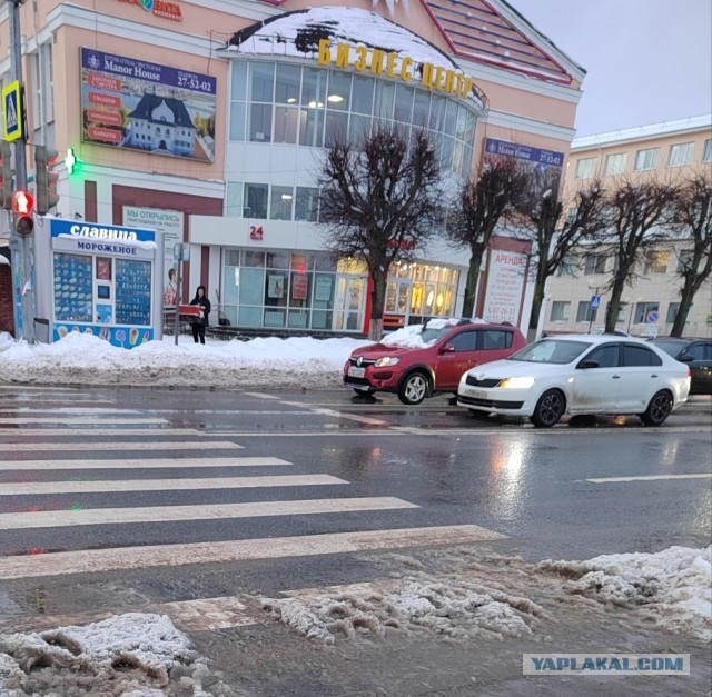 25-летний водитель каршеринга задавил бабулю
