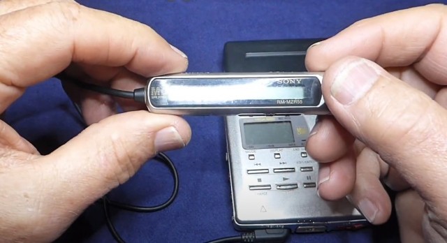 В 1992 году Sony объединила дискету с компакт-диском: мини-диск должен был заменить кассеты