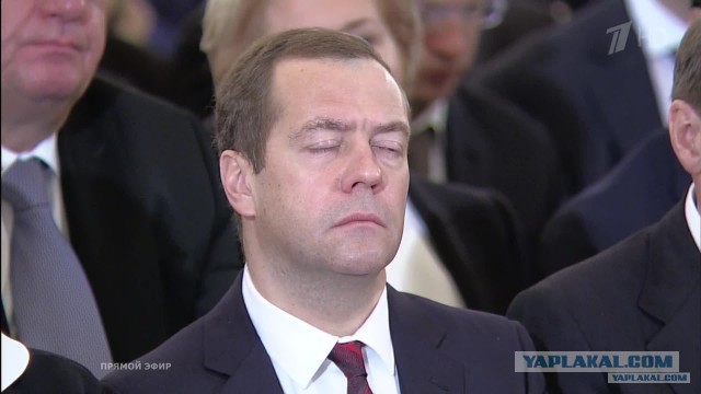 Медведев призвал не верить, тем кто обещает "золотые горы"