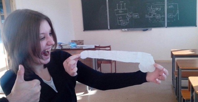 Давай я тебя ещё вот в этой позе сфоткаю