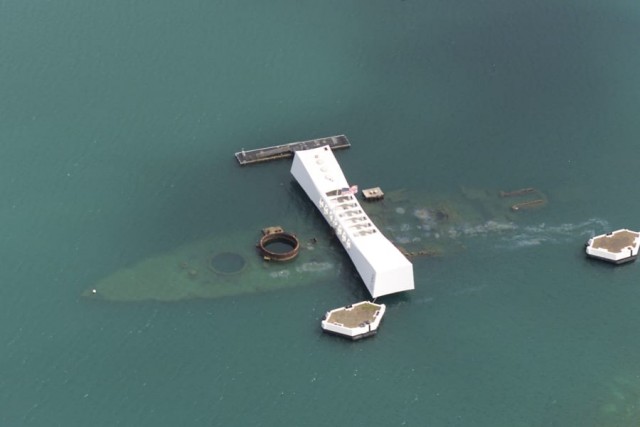 Линкор «USS Arizona» могила для 1177 моряков. Грозная «морская крепость» ВМС США ушла под воду за считанные минуты