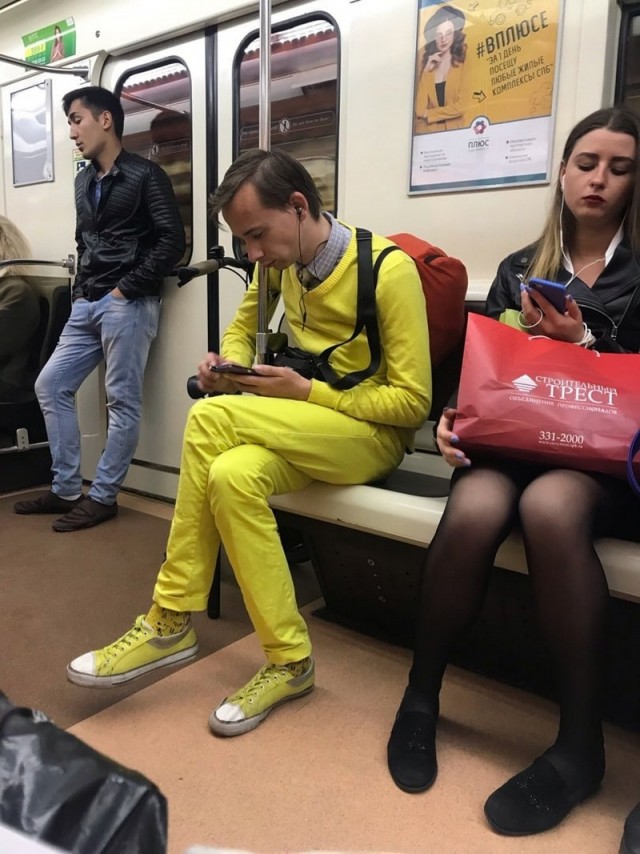 Модники из российского метрополитена на вторник