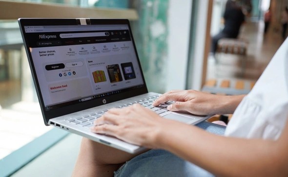 Суд ограничил доступ к отзывам на AliExpress из-за голых фото