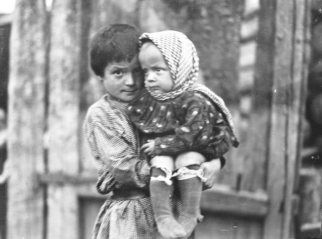 Российская империя в фотографиях. Детство.